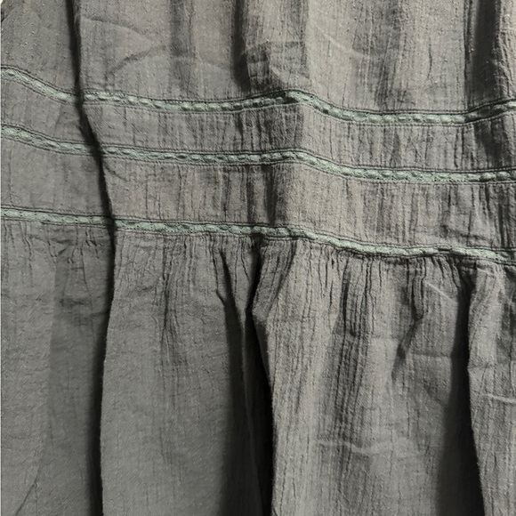 Easel Gray Green Sleeveless Tank Size Medium - Picture 2 of 5